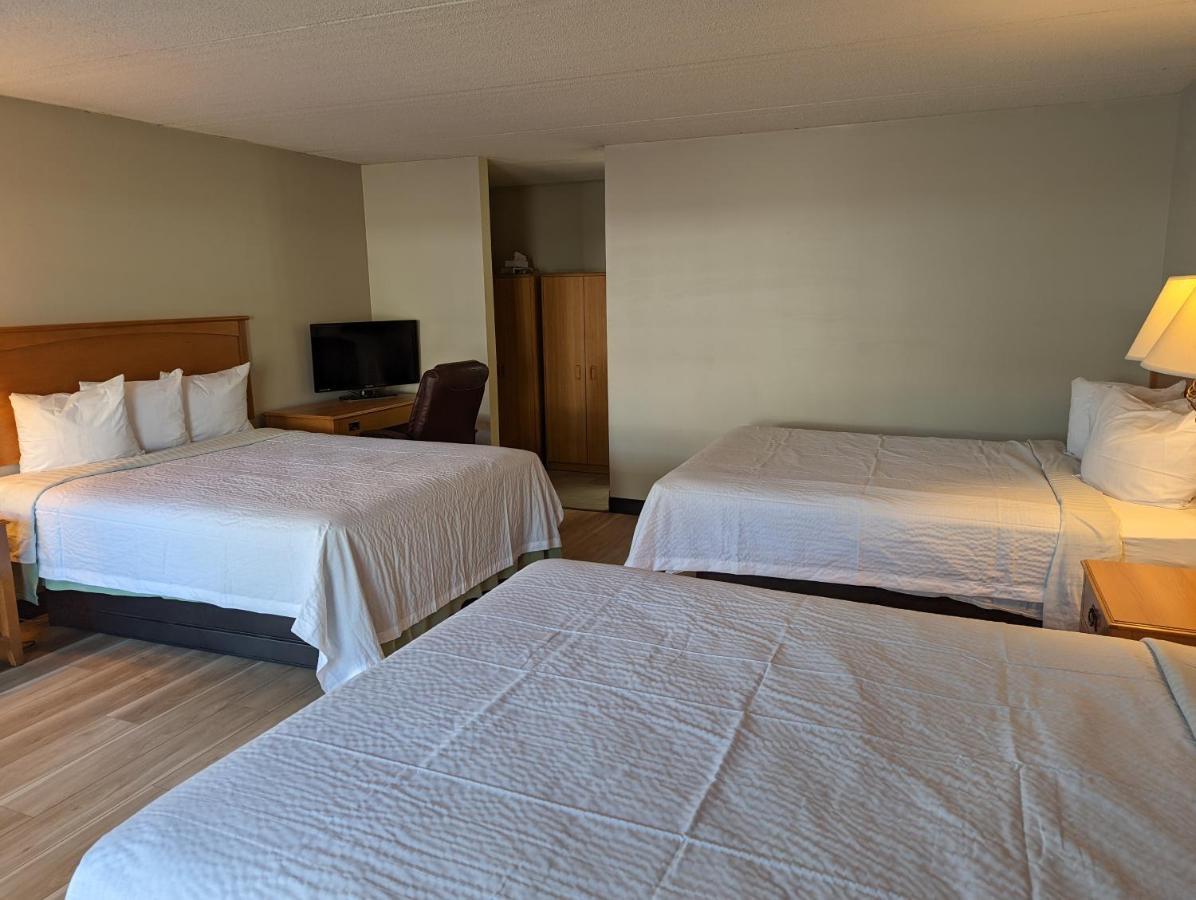 Days Inn By Wyndham Birch Run Dış mekan fotoğraf