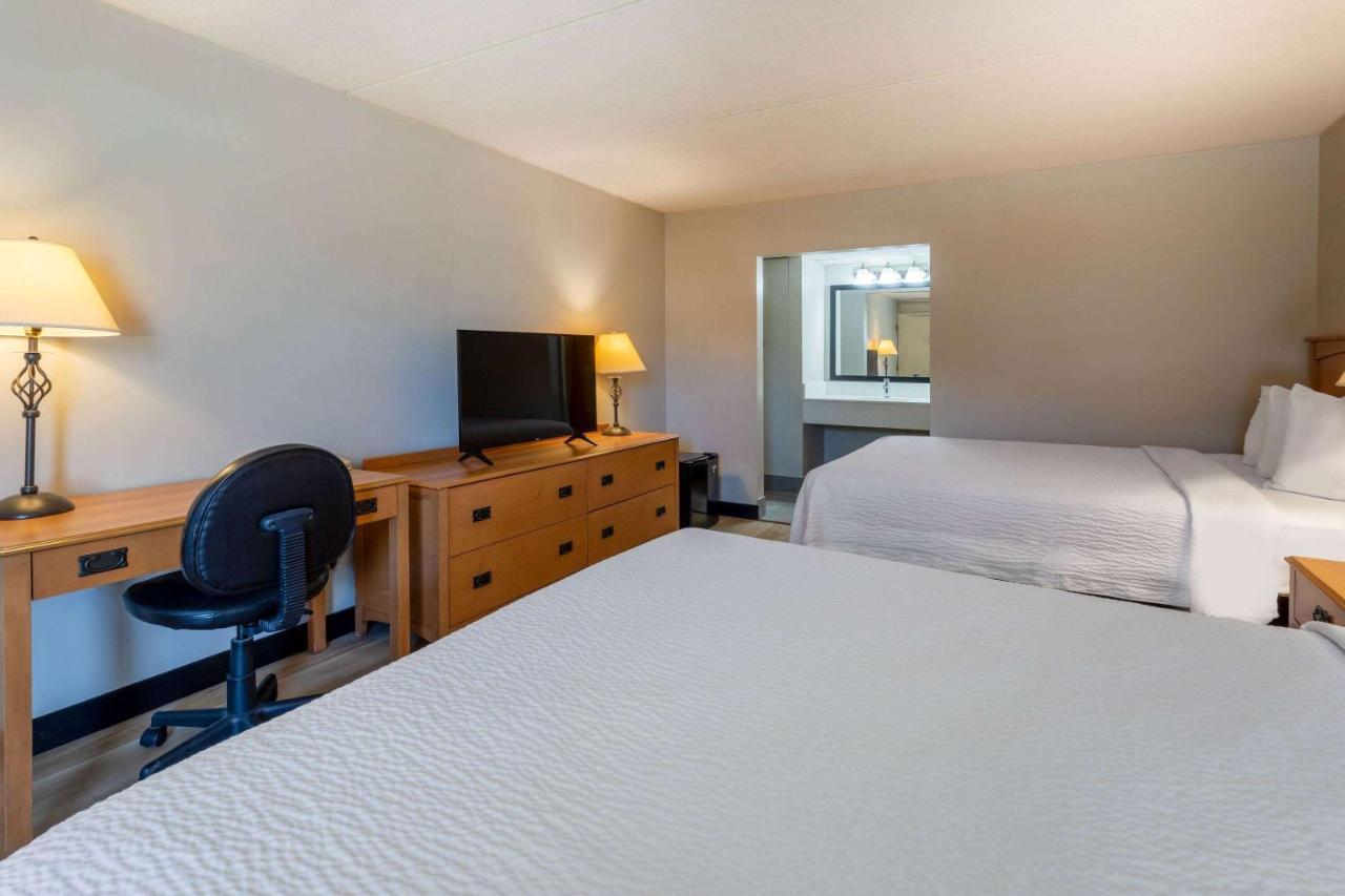 Days Inn By Wyndham Birch Run Dış mekan fotoğraf