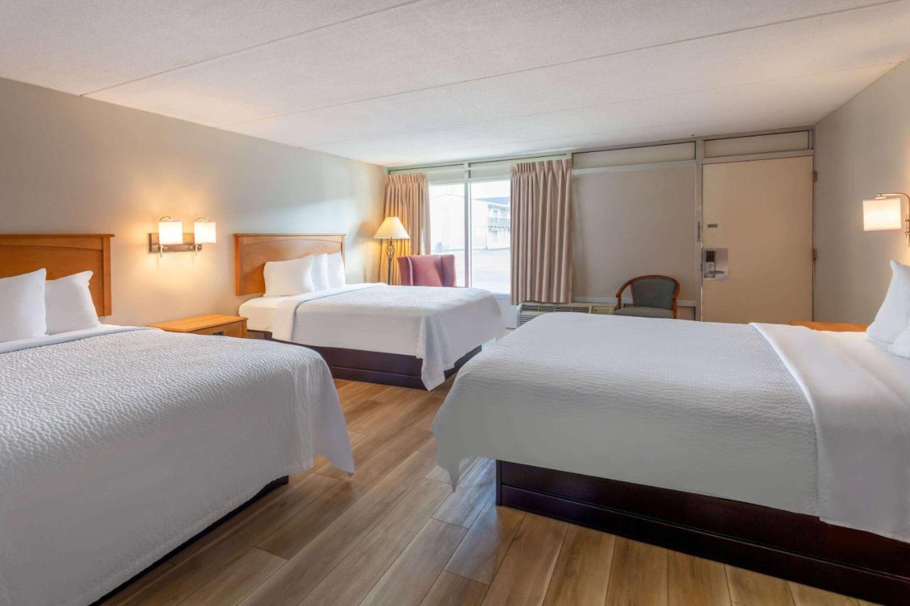 Days Inn By Wyndham Birch Run Dış mekan fotoğraf
