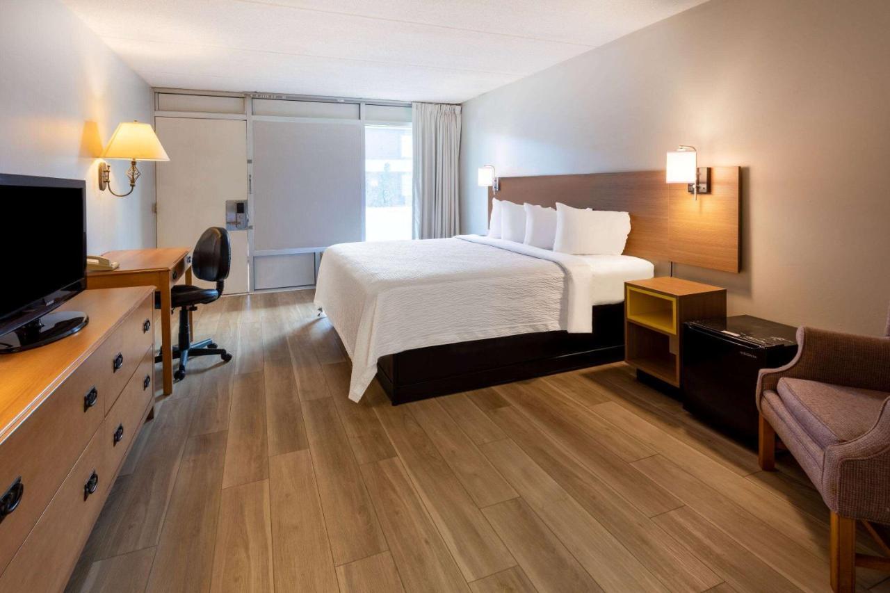 Days Inn By Wyndham Birch Run Dış mekan fotoğraf